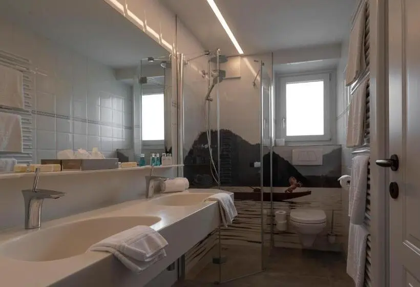 1 Bedroom Apartment Lake View, Romantik Residenz Dependance