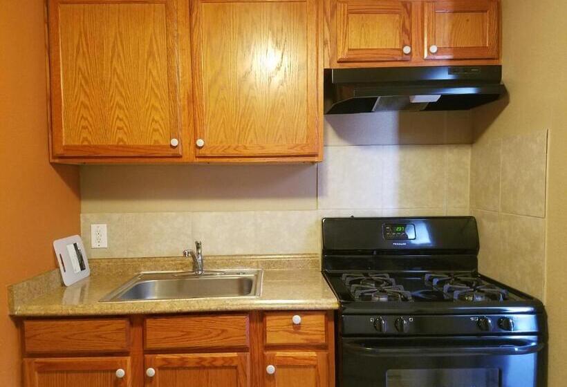 غرفة ديلوكس, Budget Inn