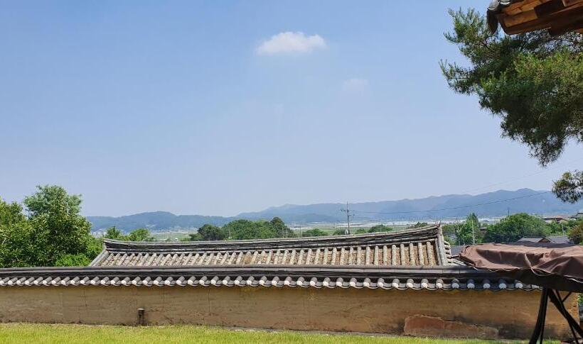 جناح جونيور مطل على الحديقة, Ahndong Kimjongtaek Yangsodang