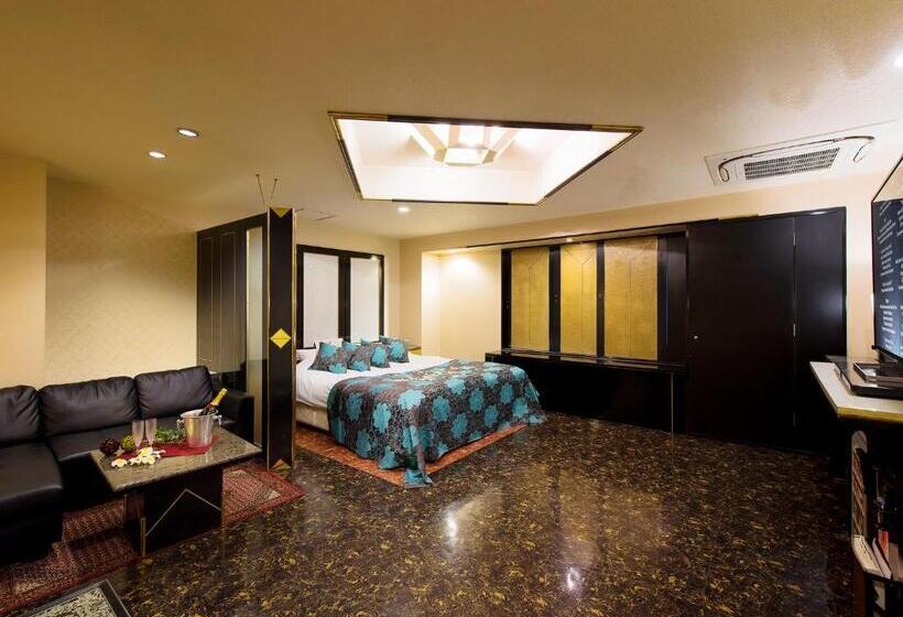 غرفة قياسية, Restay Tina Grace