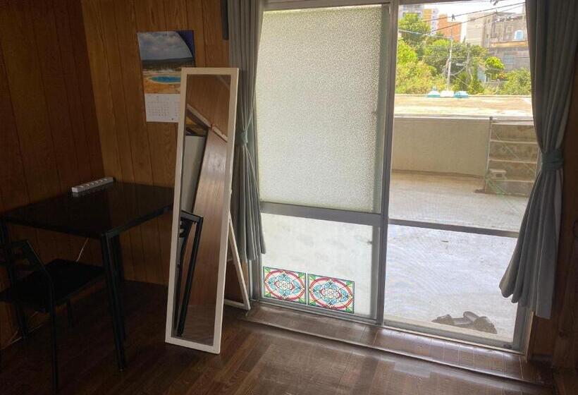 غرفة قياسية مزوَّدة بتراس, Body Balance House