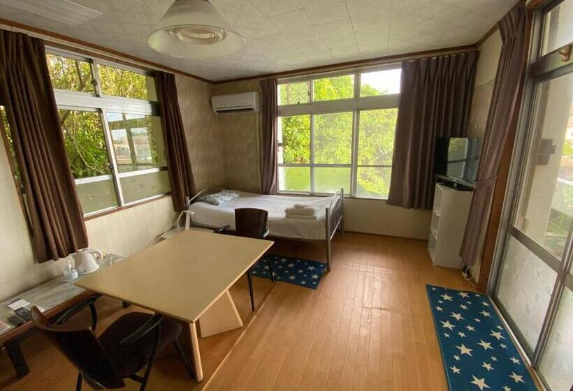 غرفة قياسية ثلاثية حمام مشترك, Body Balance House