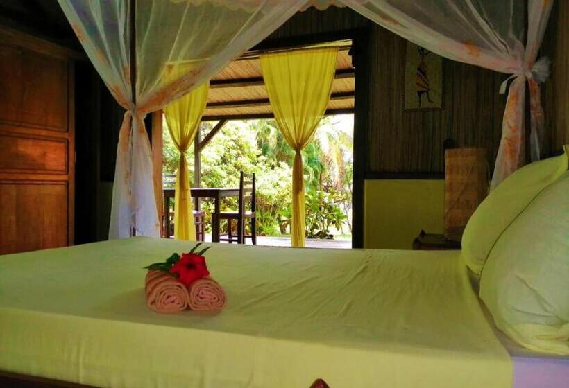 اتاق استاندارد با چشمانداز باغ, Chambres D Hôtes Villa Les Orchidées Chez Ago