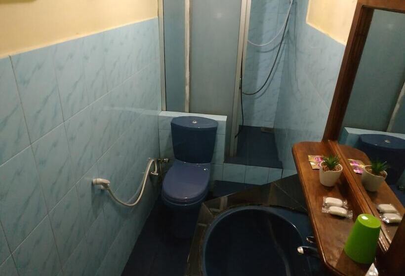 Quarto Familiar, Comfort Inn & Hostel