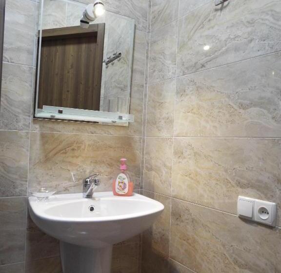 اتاق استاندارد سه نفره, Guesthouse Fatima