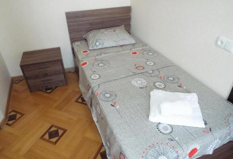 اتاق استاندارد سه نفره, Guesthouse Fatima