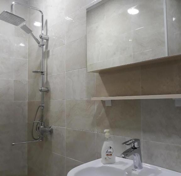 اتاق لوکس سه تخته, Guesthouse Fatima