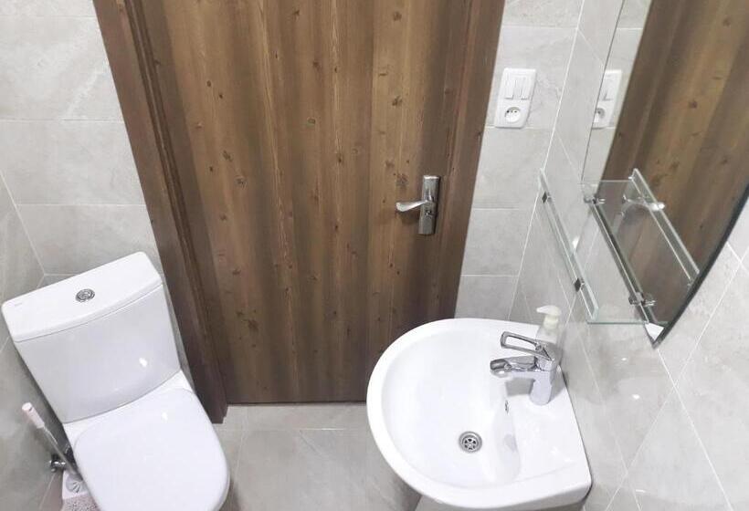 اتاق لوکس چهار تخته, Guesthouse Fatima