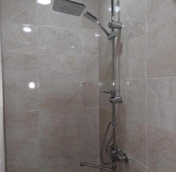 اتاق لوکس چهار تخته, Guesthouse Fatima