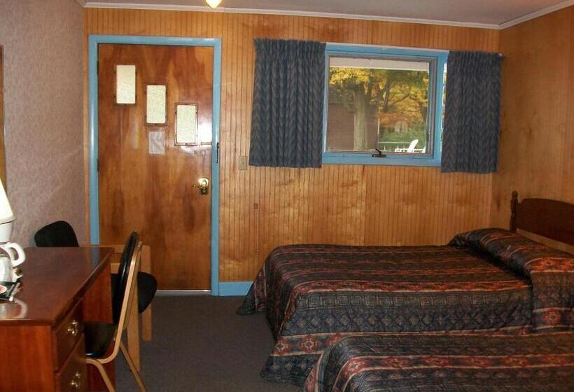 Четырехместный Номер Стандарт, Mohican Motel