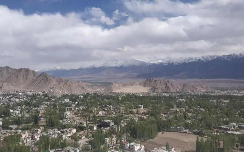 اتاق استاندارد با بالکن, The Morning Sky