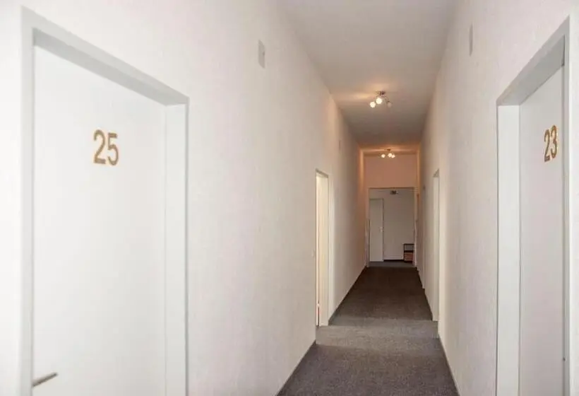 浴室共有スタンダード4人用ルーム, Gasthaus Pension Goldeck