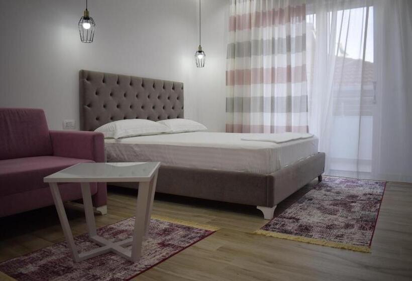 آپارتمان 1 خوابه با چشم‌انداز دریا, Elena