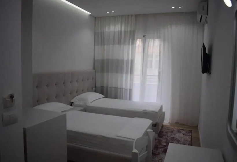 Habitació Estàndard amb Balconada, Elena