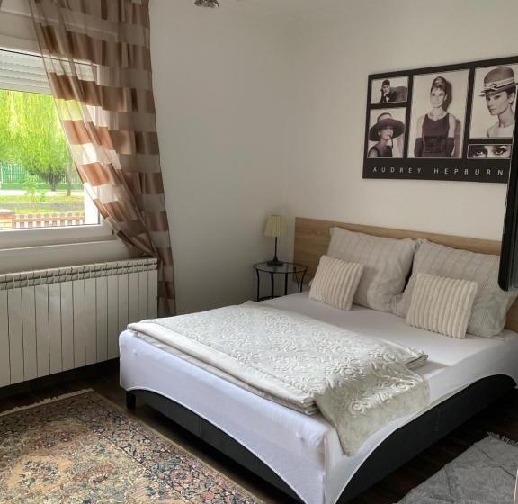 חדר סטנדרט, Helga Vendégház