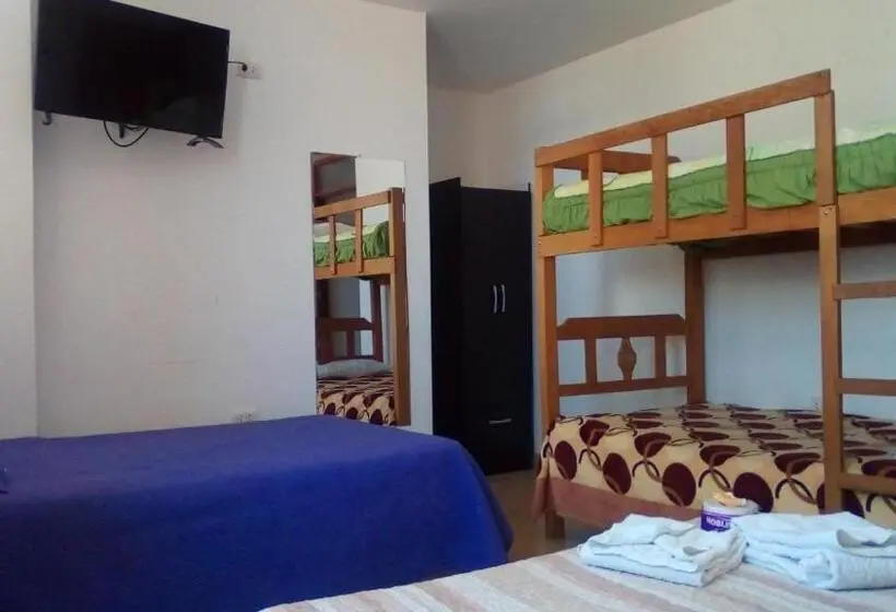Standard Kolmen Hengen Huone, Hospedaje Wankko