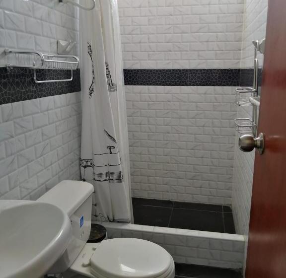 キングサイズベッドのデラックススイート, Hospedaje Wankko