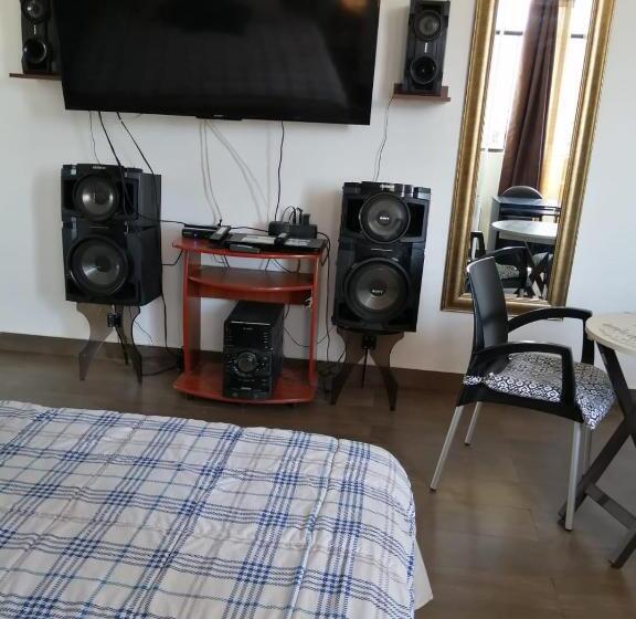 キングサイズベッドのデラックススイート, Hospedaje Wankko