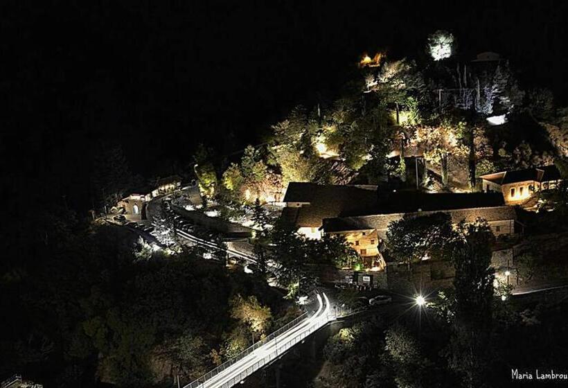 带观景的标准工作室, Theoxenia