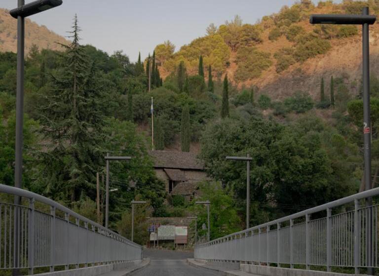 带观景的标准工作室, Theoxenia