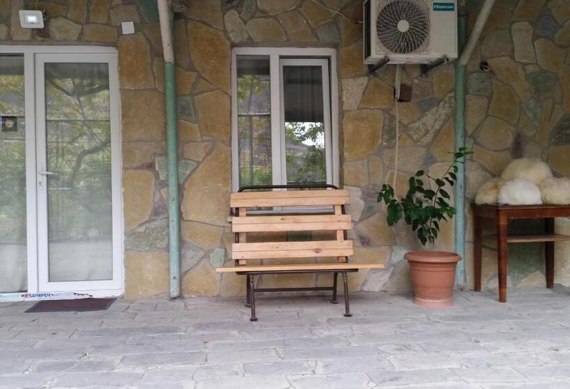 آپارتمان 1 خوابه, Guest House Ucha