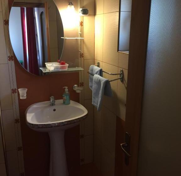 חדר סטנדרט, Pensiunea Flora