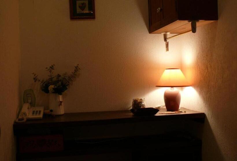 标准三人间, Country Inn Mori No Gorilla