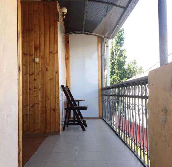 اتاق لوکس, Guesthouse On Zheleznodorozhnaya