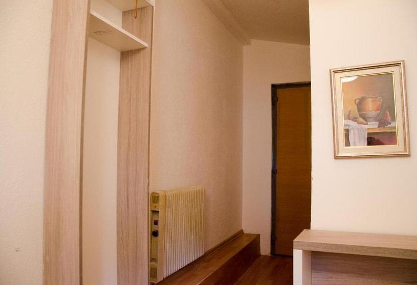 اتاق استاندارد, Guesthouse Unique