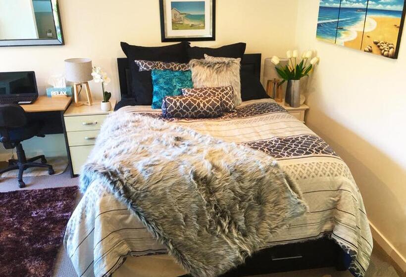 プールビュースタンダードステューディオ, Sea View Guest House