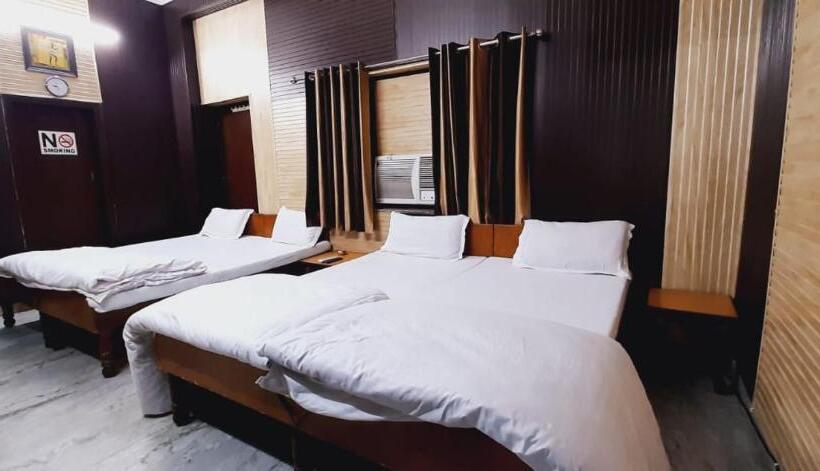 デラックスルーム, Gokul Guest House