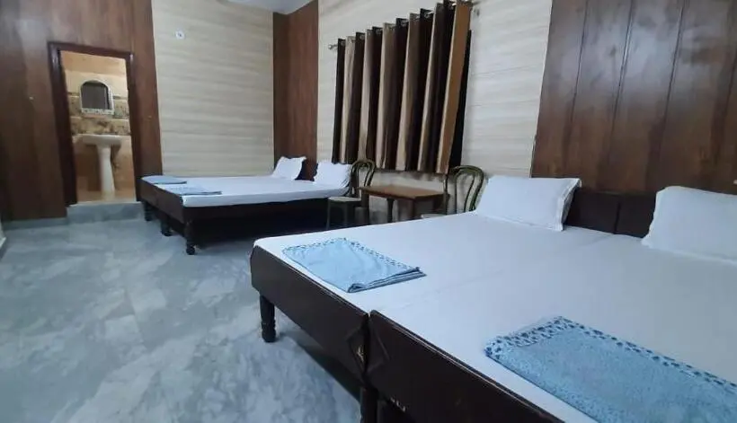 エコノミー４人部屋, Gokul Guest House