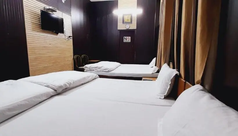 エコノミー４人部屋, Gokul Guest House