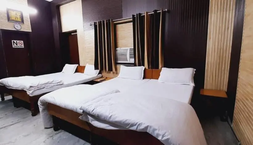 エコノミー４人部屋, Gokul Guest House