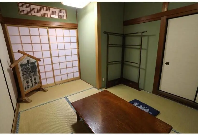 スタンダード4人部屋, Guesthouse Hikari