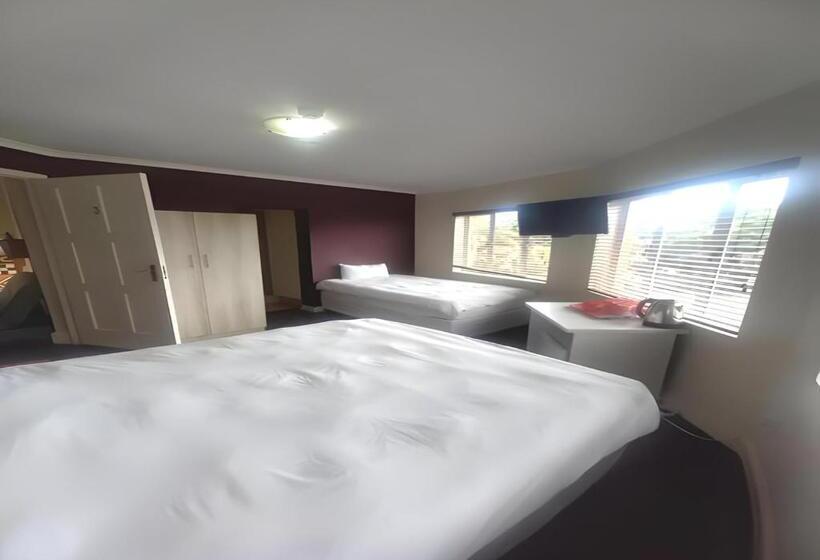 חדר סטנדרט לשלושה עם נוף לגינה, Kzn Park View Guest House