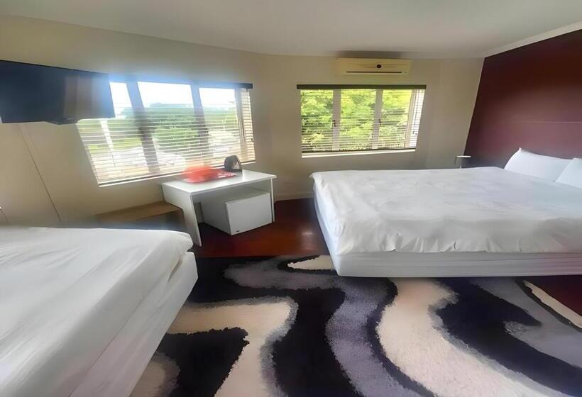 חדר סטנדרט לשלושה עם נוף לגינה, Kzn Park View Guest House