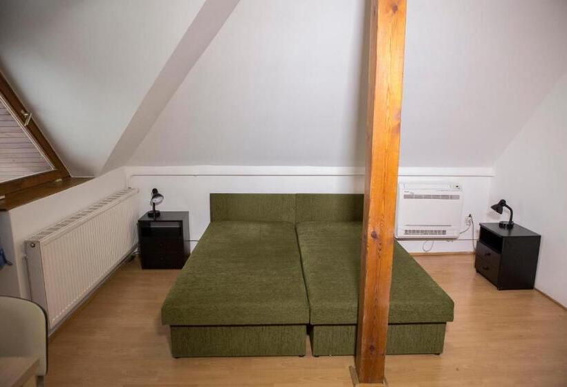 Standardrum, éva Vendégház