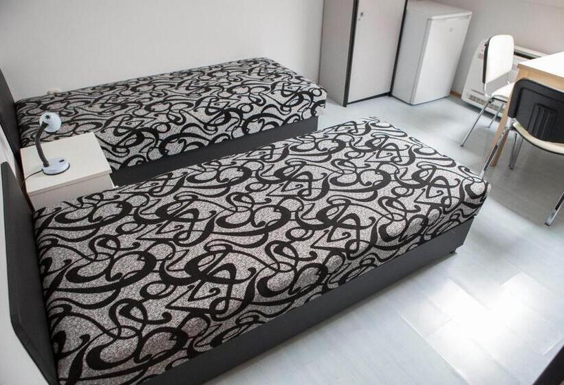 Standardrum, éva Vendégház