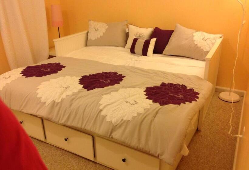 带共用浴室的标准房间, Mojoy Homesuites At Runyon