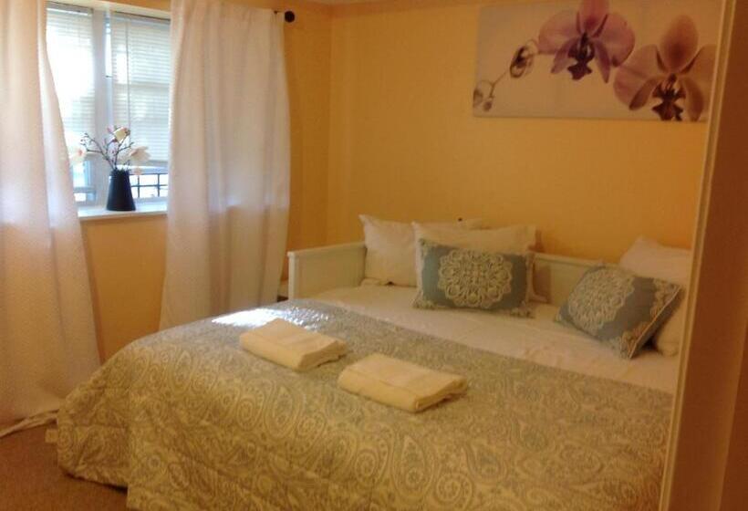 带共用浴室的标准房间, Mojoy Homesuites At Runyon