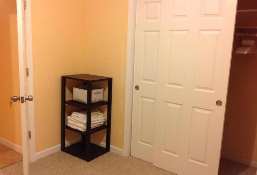 带共用浴室的标准房间, Mojoy Homesuites At Runyon