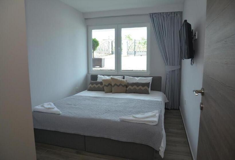 آپارتمان 1 خوابه, Villa Trpe