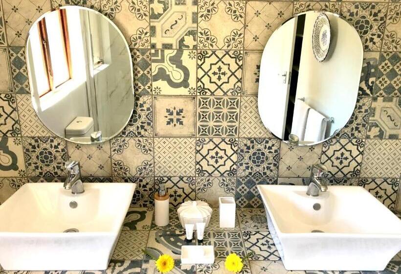 스탠다드 룸 가든 전망, A Kings View