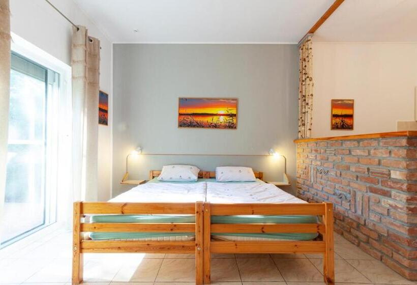 Standard Triple Room with Terrace, Casa Ana