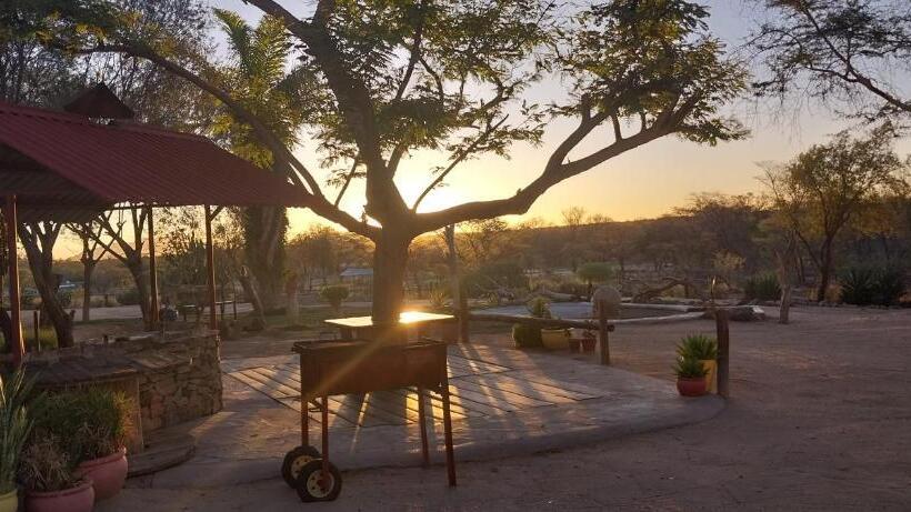 Suíte Familiar, Camp Mara