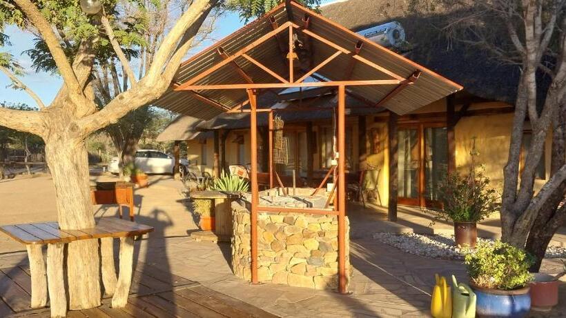 چادر با خدمات رفاهی استاندارد, Camp Mara