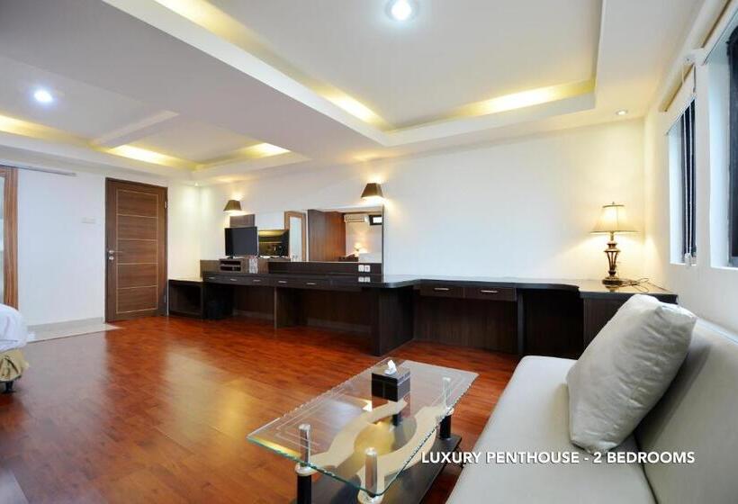 带1个卧室的顶楼公寓, Kasira Residence