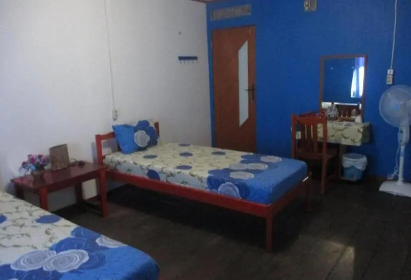 اتاق استاندارد با سرویس بهداشتی مشترک, Mjr Ticketing Guest House