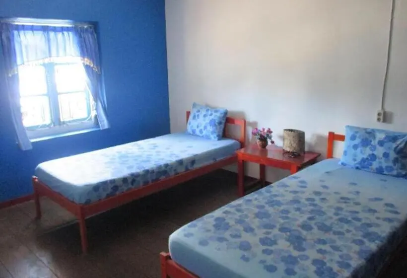 اتاق استاندارد با سرویس بهداشتی مشترک, Mjr Ticketing Guest House